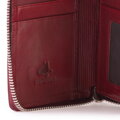 Dámska peňaženka v červenej farbe s množstvo priečinkov, vyrobená na Slovensku